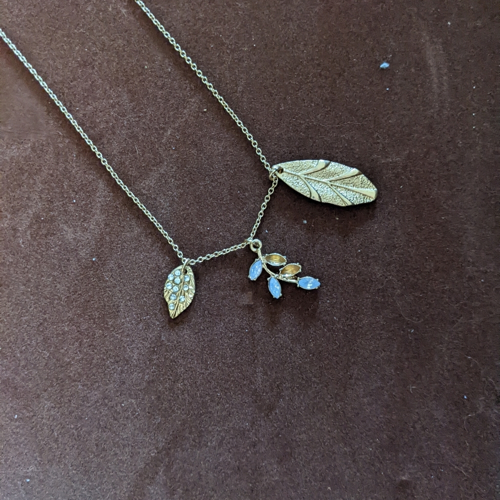 Dainty Woodland necklace